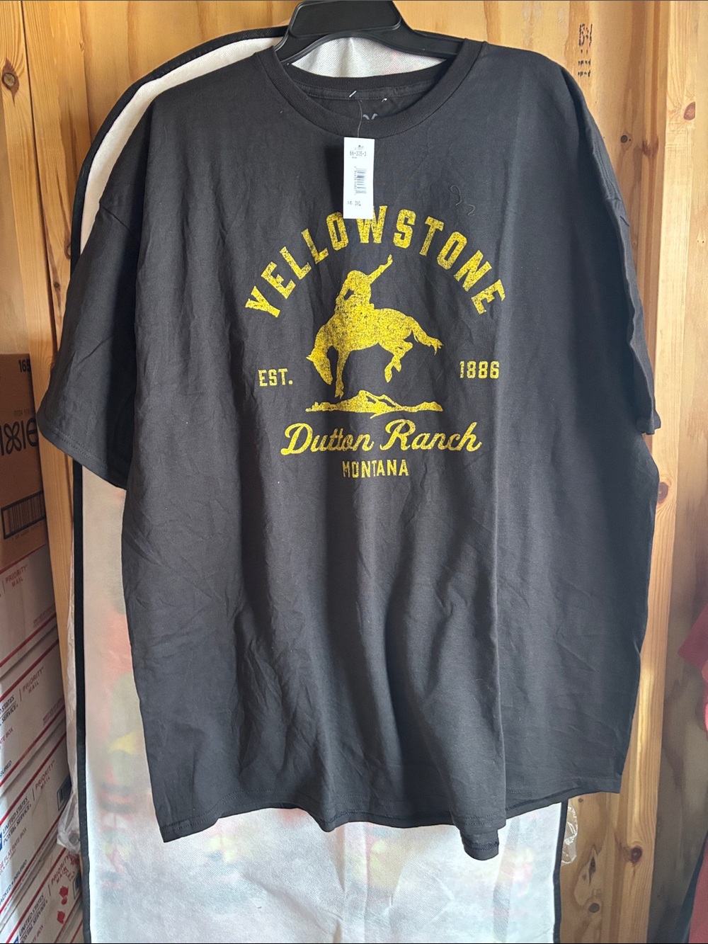 Yellowstone Dutton Ranch Short Sleeve Graphic Tee - Black/Yellow